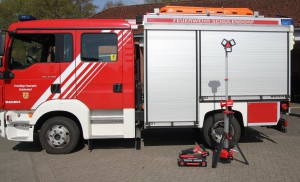 Akku Säbelsäge und Lichtmast
